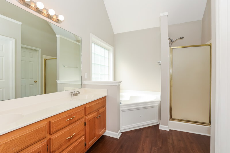 1,985/Mo, 2903 Torrence Trl Spring Hill, TN 37174 Main Bathroom View