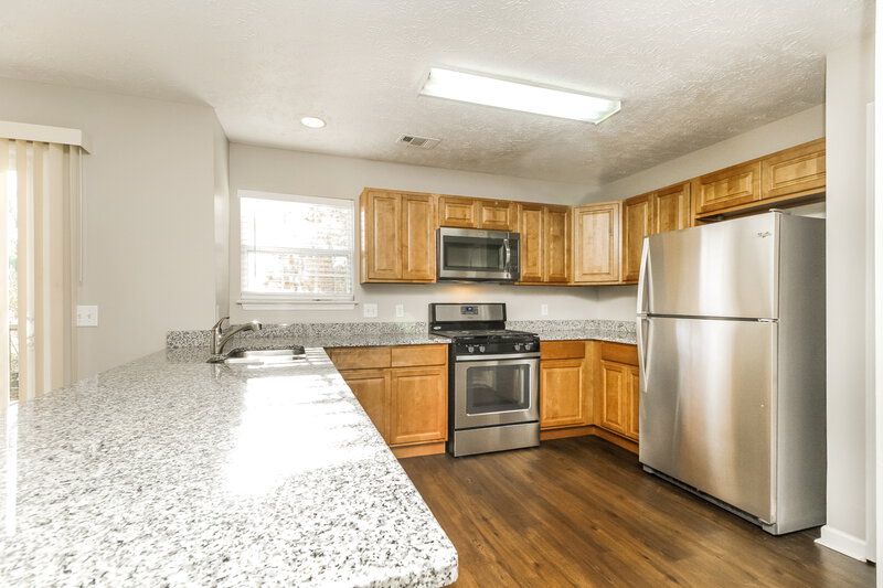 2,100/Mo, 612 Forest Pointe Pl Antioch, TN 37013 Kitchen View