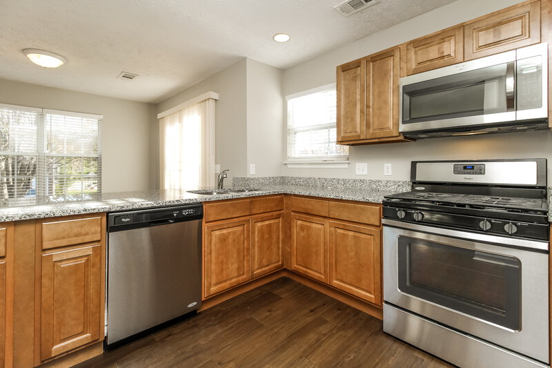 2,100/Mo, 612 Forest Pointe Pl Antioch, TN 37013 Kitchen View 2