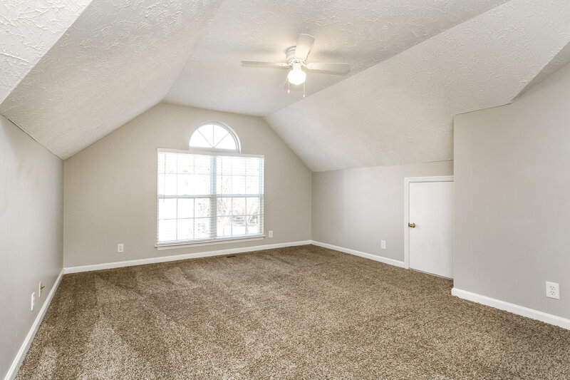 2,100/Mo, 612 Forest Pointe Pl Antioch, TN 37013 Family Room View