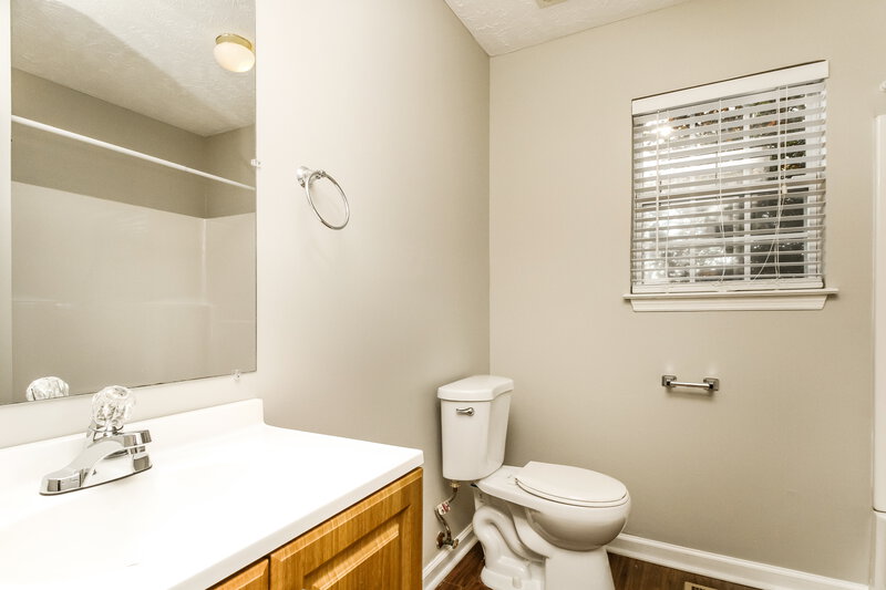 2,100/Mo, 612 Forest Pointe Pl Antioch, TN 37013 Bathroom View