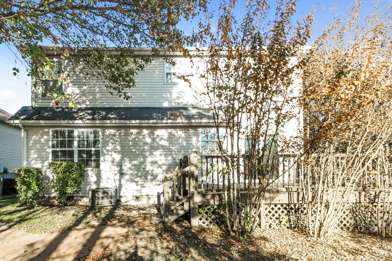 2,100/Mo, 612 Forest Pointe Pl Antioch, TN 37013 Rear View