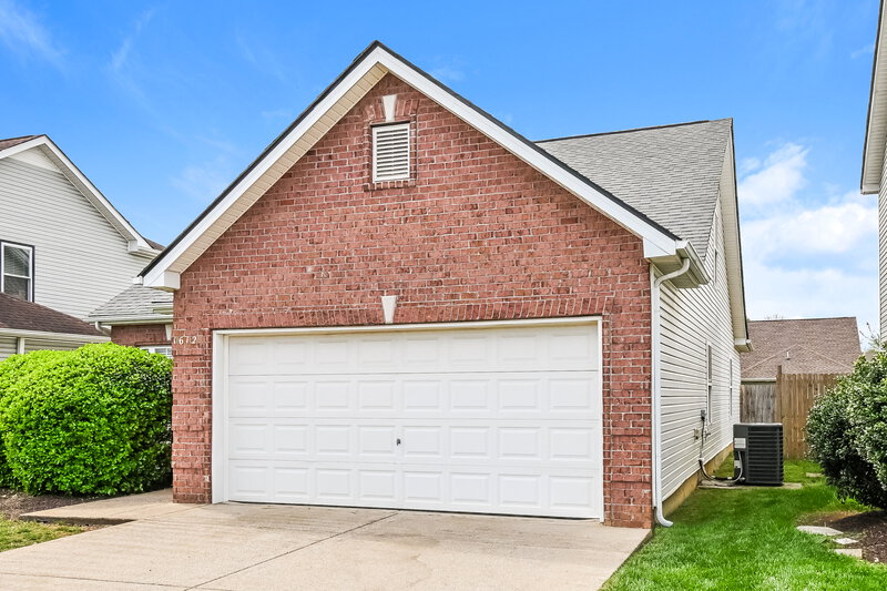 2,270/Mo, 1612 Allston Dr Murfreesboro, TN 37128 Front View