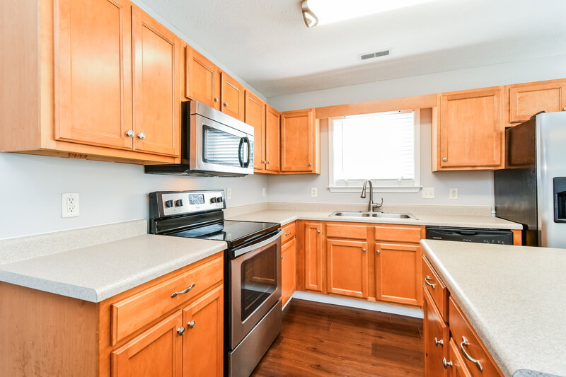 2,270/Mo, 1612 Allston Dr Murfreesboro, TN 37128 Kitchen View