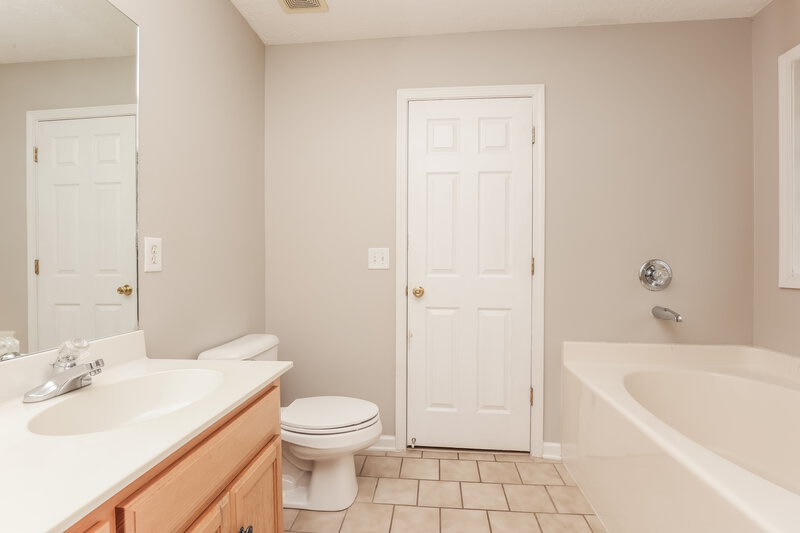 2,325/Mo, 7014 Westfork Dr Smyrna, TN 37167 Main Bathroom View 2