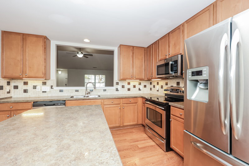 2,100/Mo, 3141 Aidan Ln Mt Juliet, TN 37122 Kitchen View 2