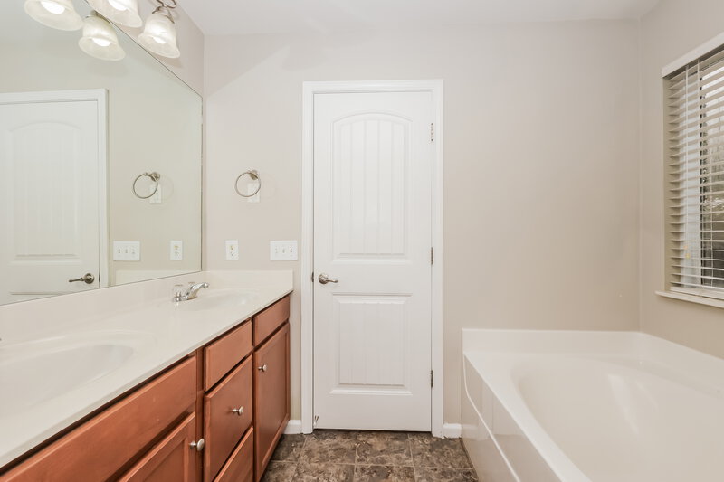 2,100/Mo, 3141 Aidan Ln Mt Juliet, TN 37122 Main Bathroom View