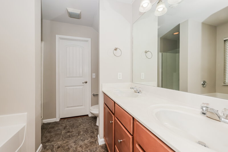 2,100/Mo, 3141 Aidan Ln Mt Juliet, TN 37122 Main Bathroom View 2