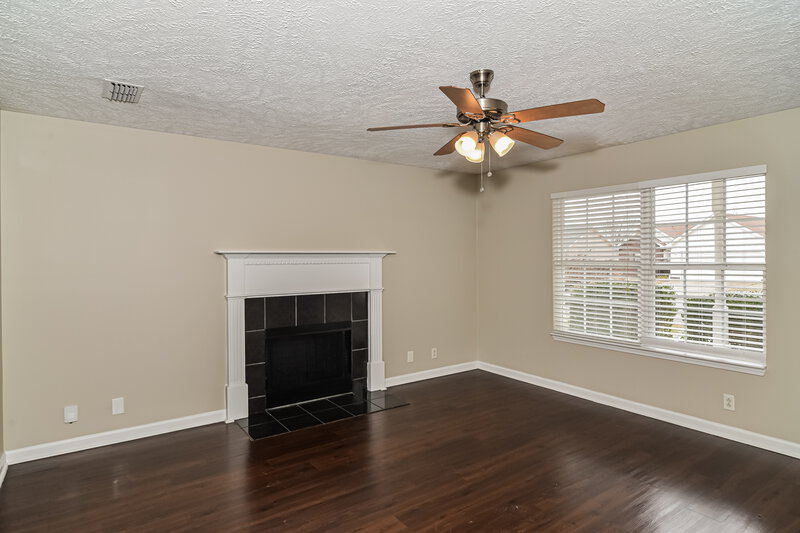 1,910/Mo, 3011 Wellington Pl Murfreesboro, TN 37128 Living Room View 3