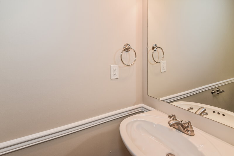 1,910/Mo, 3011 Wellington Pl Murfreesboro, TN 37128 Bathroom View 2