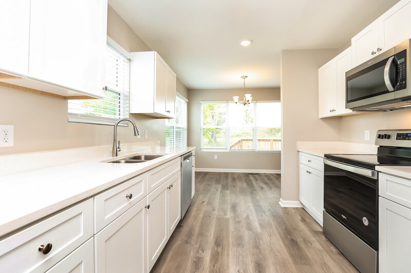 2,515/Mo, 1024 Secretariat Dr Mt Juliet, TN 37122 Kitchen View 2