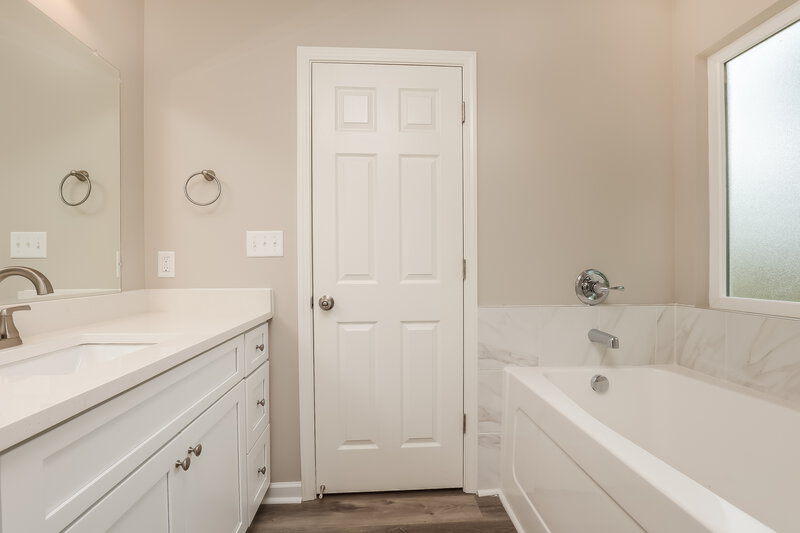 2,515/Mo, 1024 Secretariat Dr Mt Juliet, TN 37122 Bathroom View