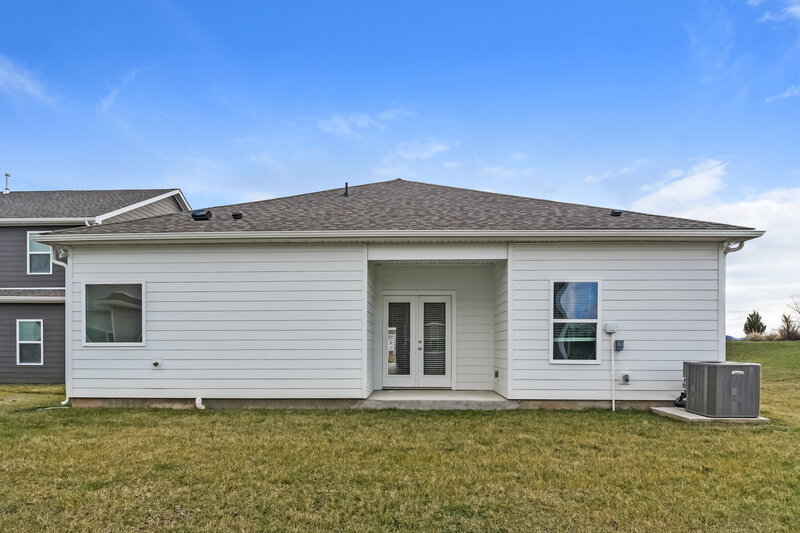 2,195/Mo, 2420 Nabali Way Murfreesboro, TN 37127 Rear View