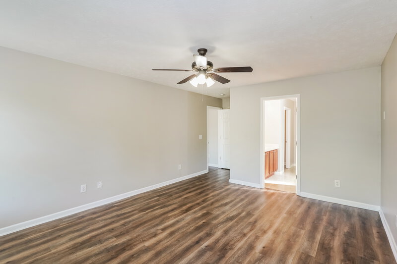 2,550/Mo, 1008 Gannett Rd Hendersonville, TN 37075 Main Bedroom View 2