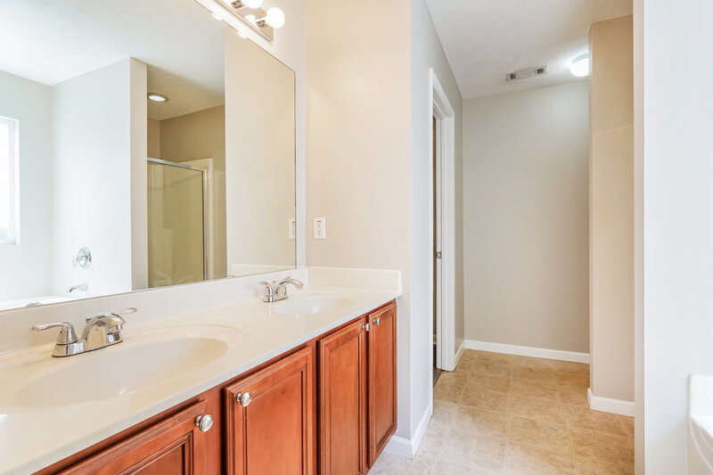 2,550/Mo, 1008 Gannett Rd Hendersonville, TN 37075 Main Bathroom View