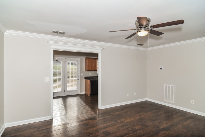 2,120/Mo, 3136 Skinner Dr Antioch, TN 37013 Living Room View