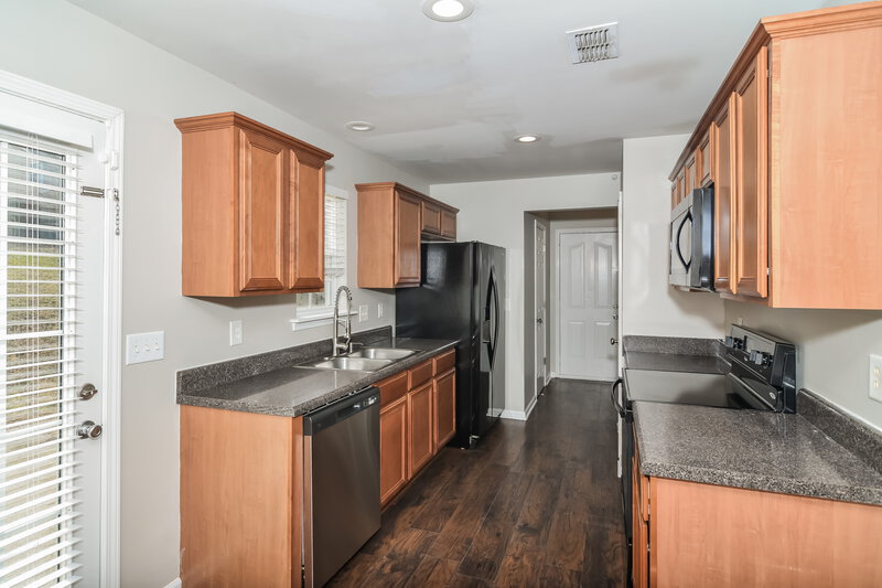 2,120/Mo, 3136 Skinner Dr Antioch, TN 37013 Kitchen View