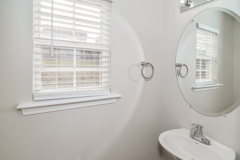 2,120/Mo, 3136 Skinner Dr Antioch, TN 37013 Bathroom View