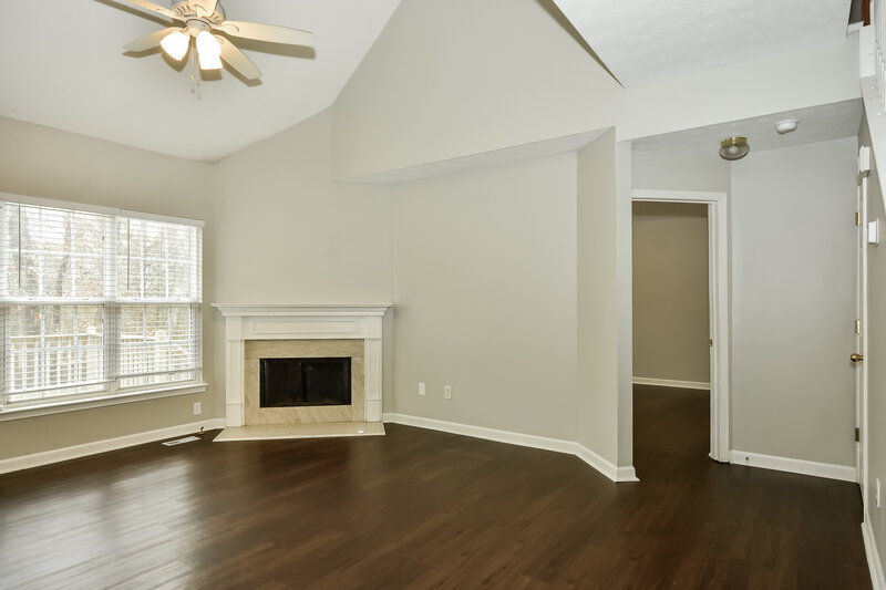 2,480/Mo, 708 Billie Jean Cir Hermitage, TN 37076 Living Room View 2