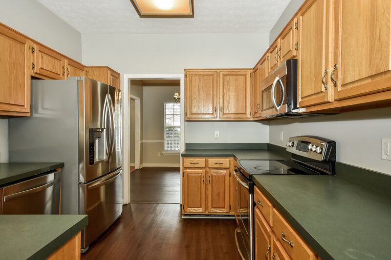 2,480/Mo, 708 Billie Jean Cir Hermitage, TN 37076 Kitchen View 2