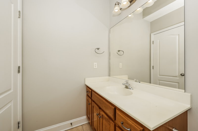 2,395/Mo, 7004 Marhaden Dr Antioch, TN 37013 Bathroom View