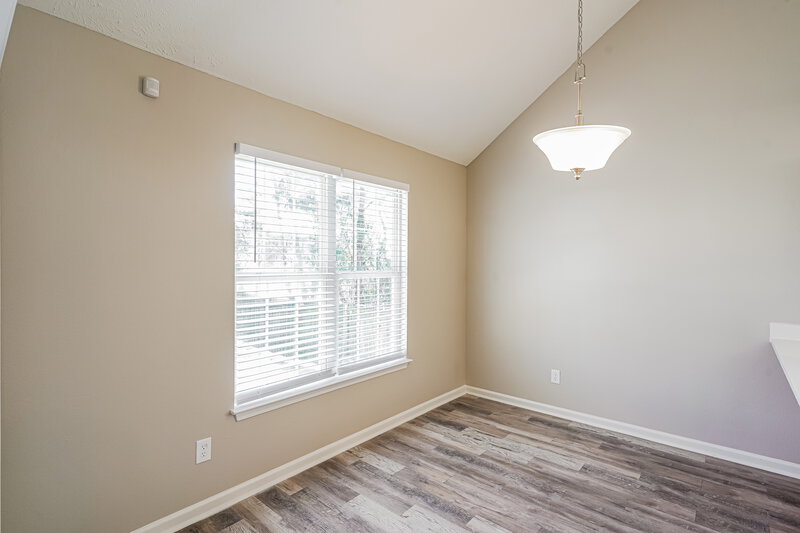 1,860/Mo, 1057 Tom Hailey Blvd La Vergne, TN 37086 Dining Room View