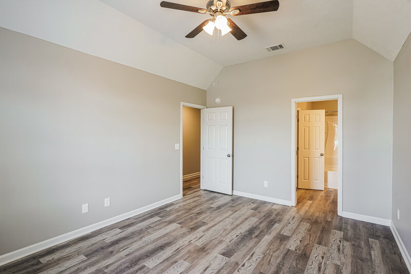 1,860/Mo, 1057 Tom Hailey Blvd La Vergne, TN 37086 Main Bedroom View 2