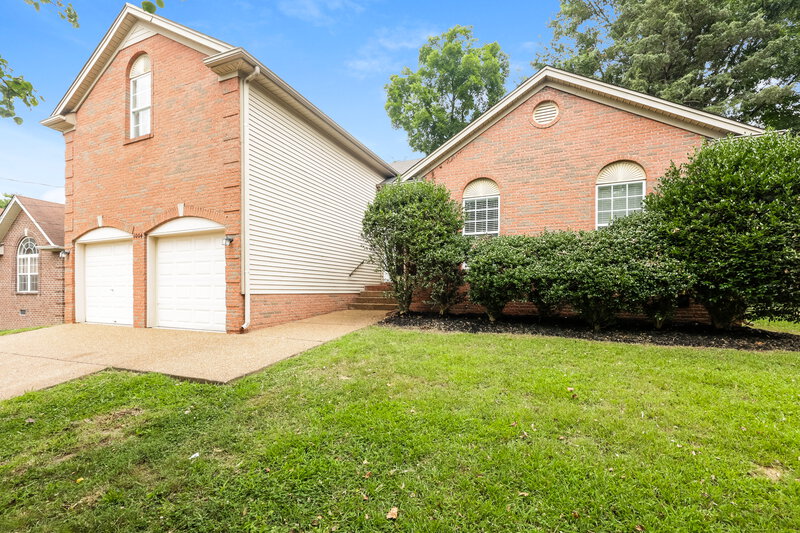 2,310/Mo, 1004 Blue Mountain Ln Antioch, TN 37013 Front View