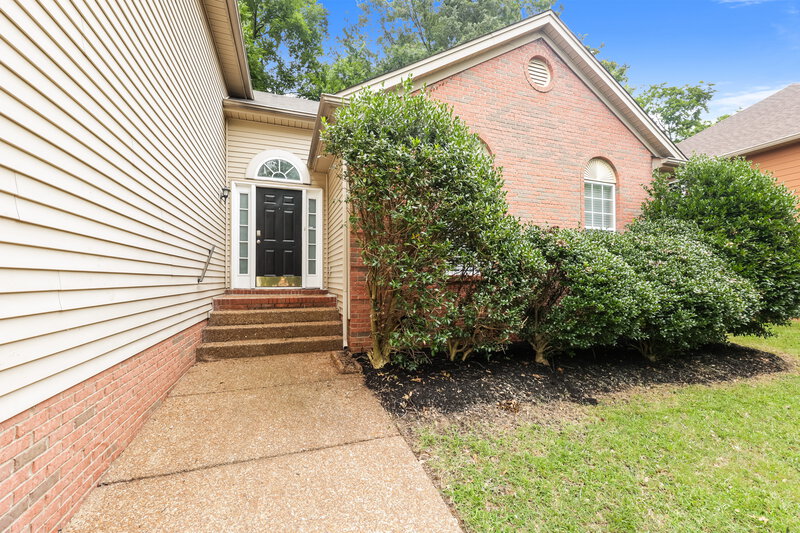 2,310/Mo, 1004 Blue Mountain Ln Antioch, TN 37013 Front Entrance View