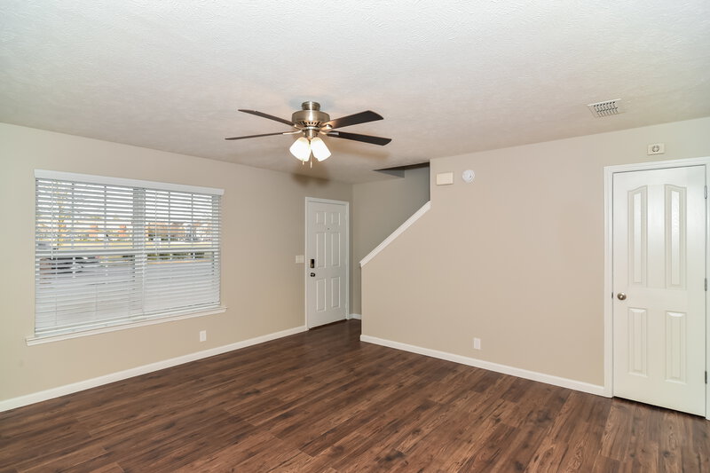 1,940/Mo, 1726 Saint Andrews Dr Murfreesboro, TN 37128 Living Room View