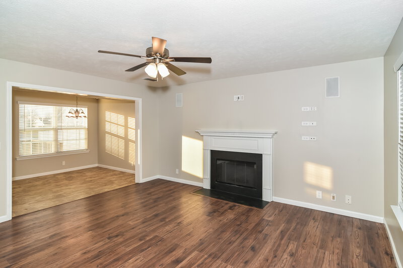 1,940/Mo, 1726 Saint Andrews Dr Murfreesboro, TN 37128 Living Room View 3