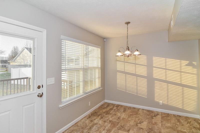 1,940/Mo, 1726 Saint Andrews Dr Murfreesboro, TN 37128 Dining Room View