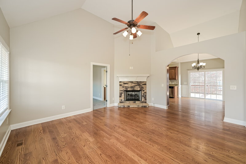 2,530/Mo, 1067 Windtree Trce Mt Juliet, TN 37122 Living Room View