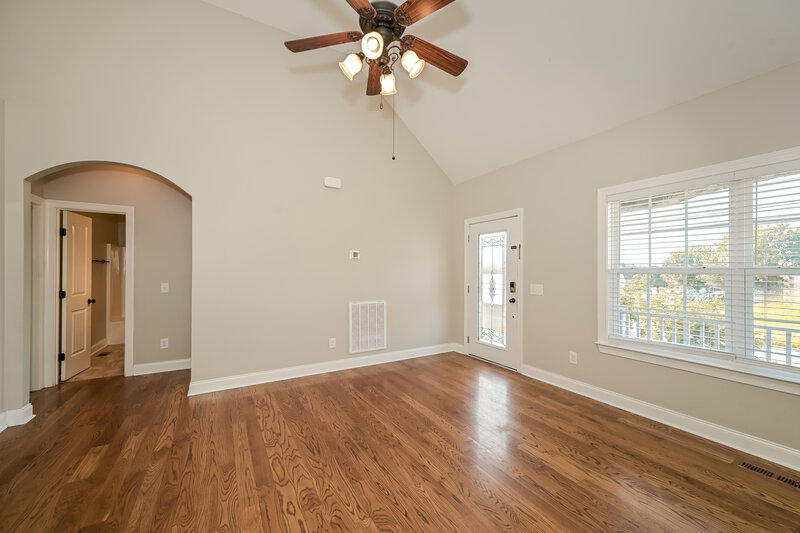 2,530/Mo, 1067 Windtree Trce Mt Juliet, TN 37122 Living Room View 2