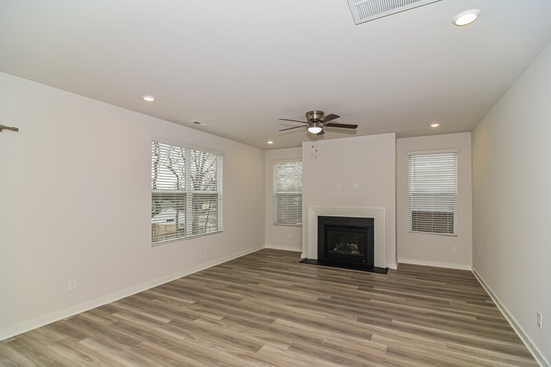 2,640/Mo, 3436 Shigo St Murfreesboro, TN 37130 Living Room View