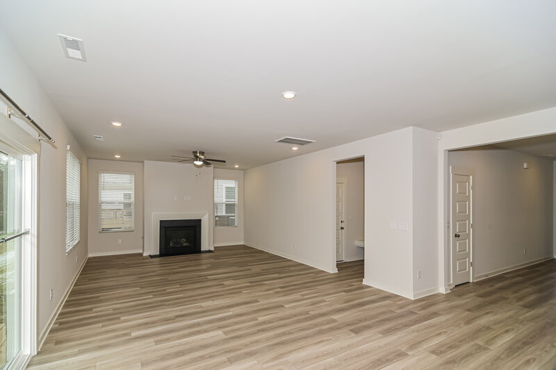 2,640/Mo, 3436 Shigo St Murfreesboro, TN 37130 Living Room View 3