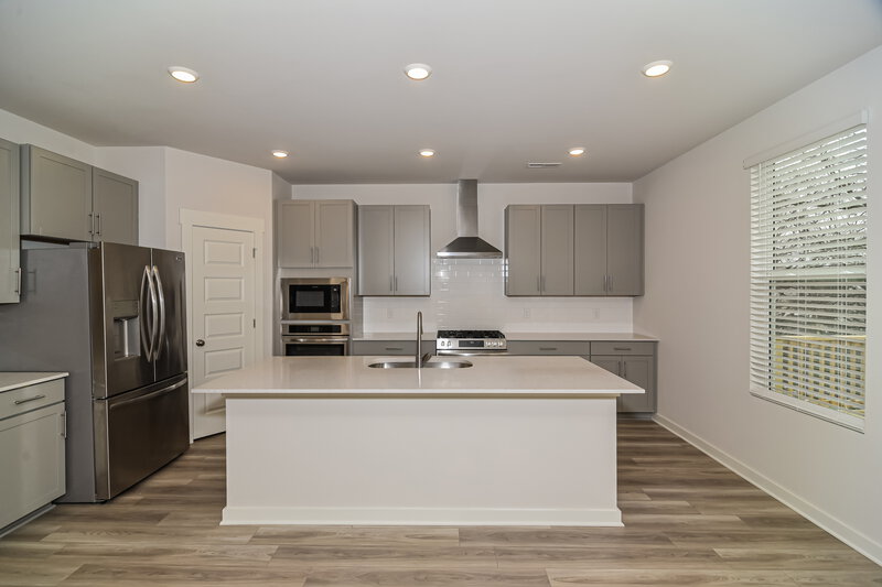 2,640/Mo, 3436 Shigo St Murfreesboro, TN 37130 Kitchen View