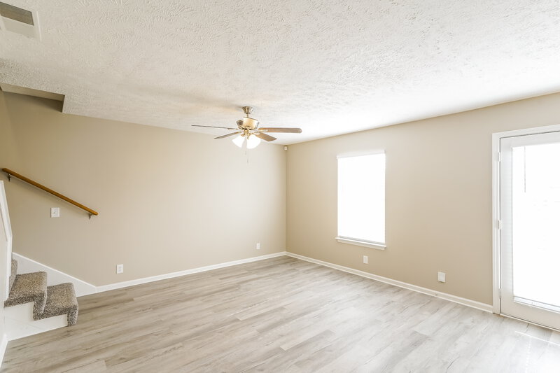 1,835/Mo, 109 Meigs Dr Murfreesboro, TN 37128 Living Room View 2