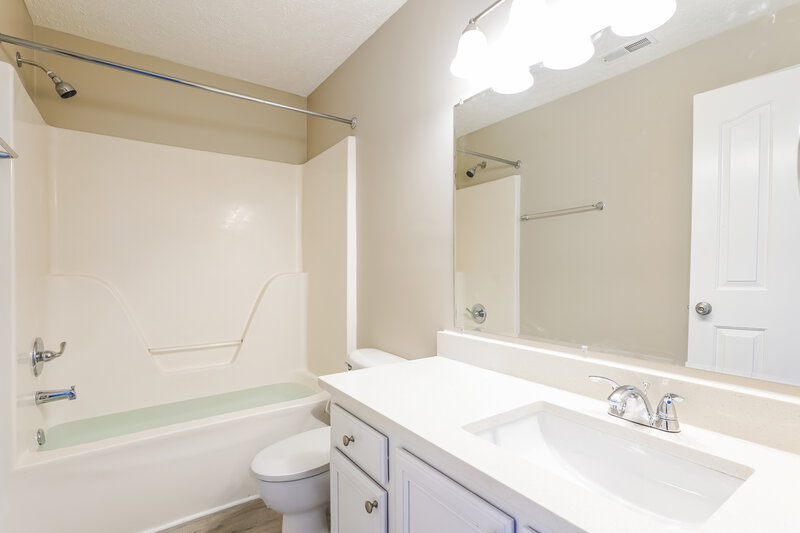 1,835/Mo, 109 Meigs Dr Murfreesboro, TN 37128 Main Bathroom View