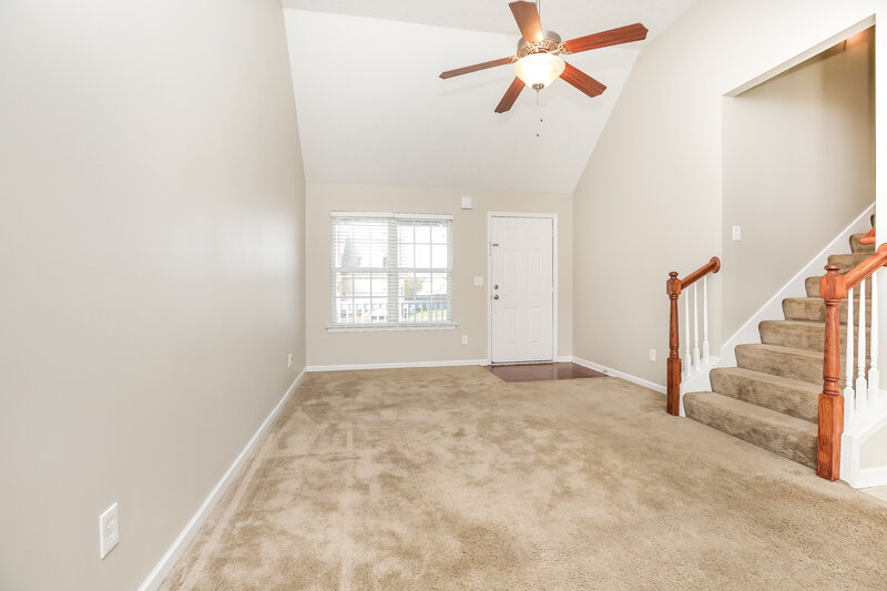1,855/Mo, 612 Rock Glen Trce Smyrna, TN 37167 Living Room View 2