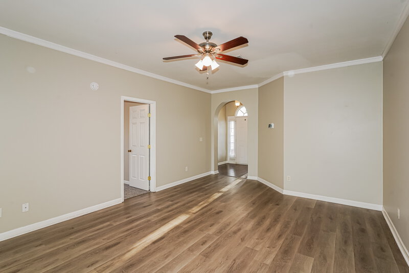 1,875/Mo, 1022 Seven Oaks Blvd Smyrna, TN 37167 Living Room View