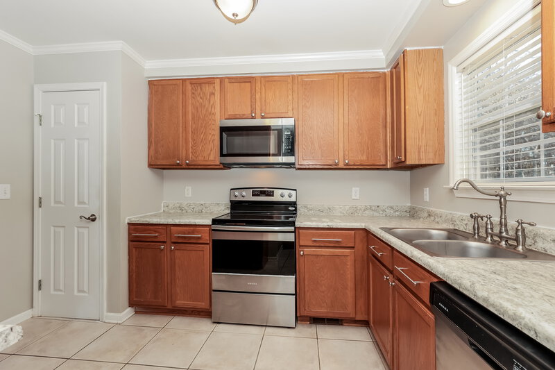 2,345/Mo, 117 Claybrook Ln Antioch, TN 37013 Kitchen View