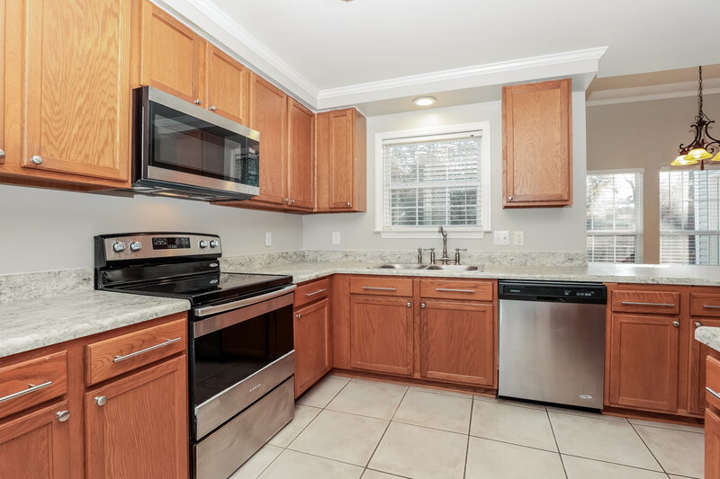 2,345/Mo, 117 Claybrook Ln Antioch, TN 37013 Kitchen View 2