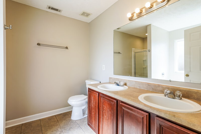 2,540/Mo, 102 Goodrich Ct Smyrna, TN 37167 Main Bathroom View