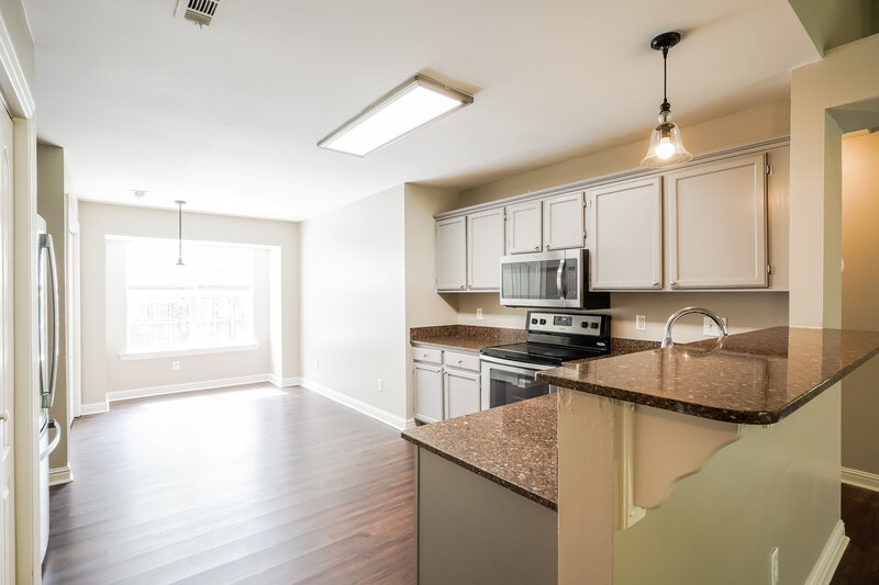 2,045/Mo, 208 Ben Alex Ct Antioch, TN 37013 Kitchen View