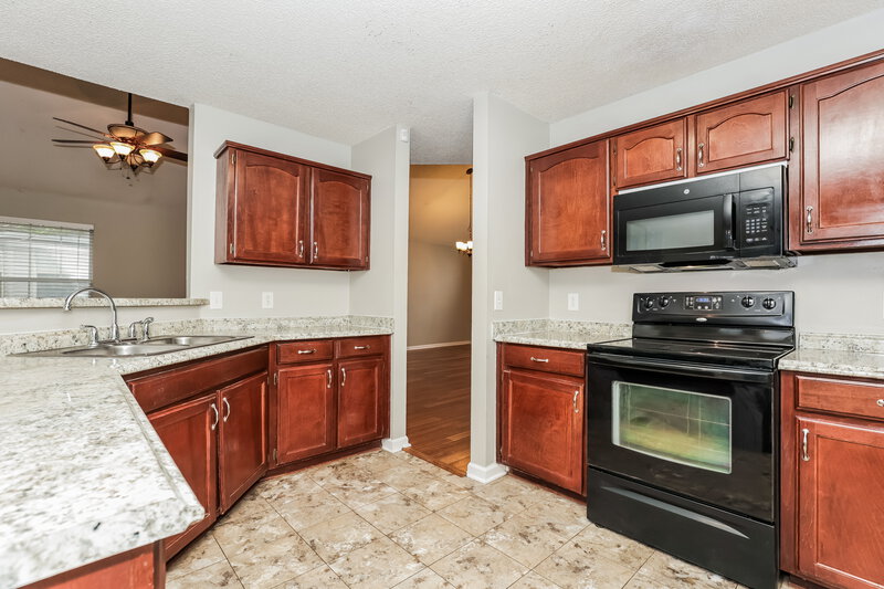 3,460/Mo, 705 Rocky Ridge Cir La Vergne, TN 37086 Kitchen View