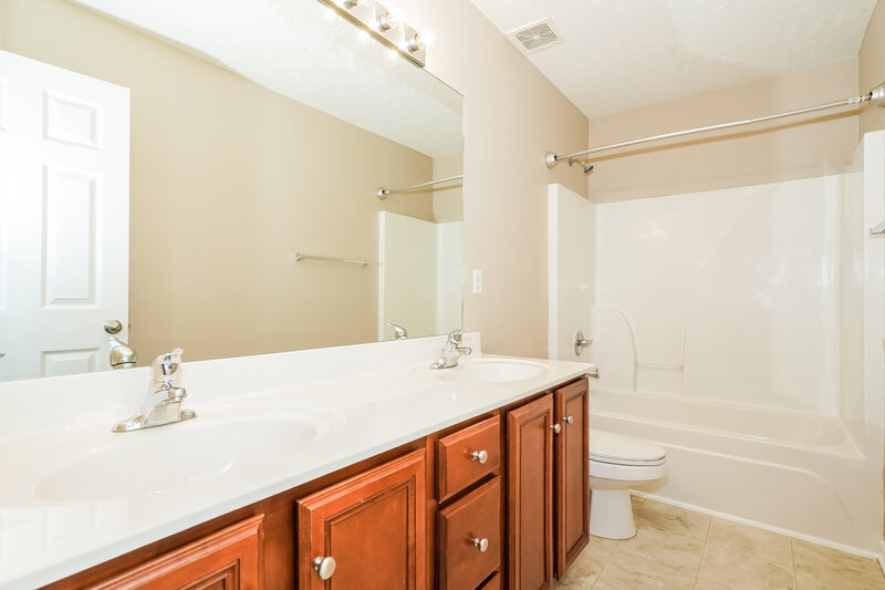 2,335/Mo, 4010 Sequoia Trl Spring Hill, TN 37174 Bathroom View