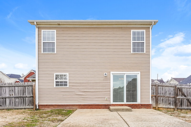 2,335/Mo, 4010 Sequoia Trl Spring Hill, TN 37174 Rear View