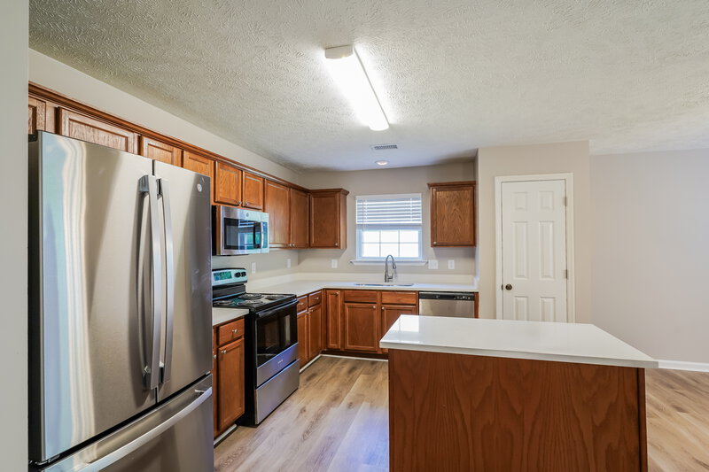 1,945/Mo, 630 Big Hurricane Dr La Vergne, TN 37086 Kitchen View