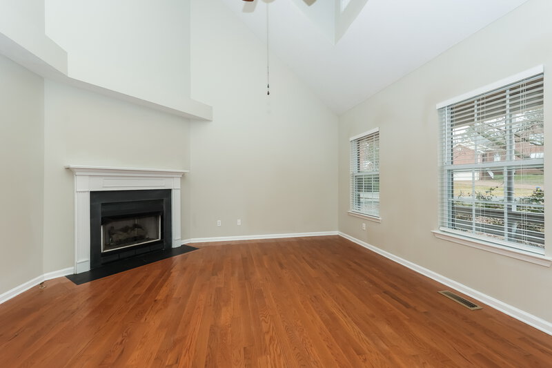 2,060/Mo, 1807 Meadowglen Cir Mt Juliet, TN 37122 Living Room View